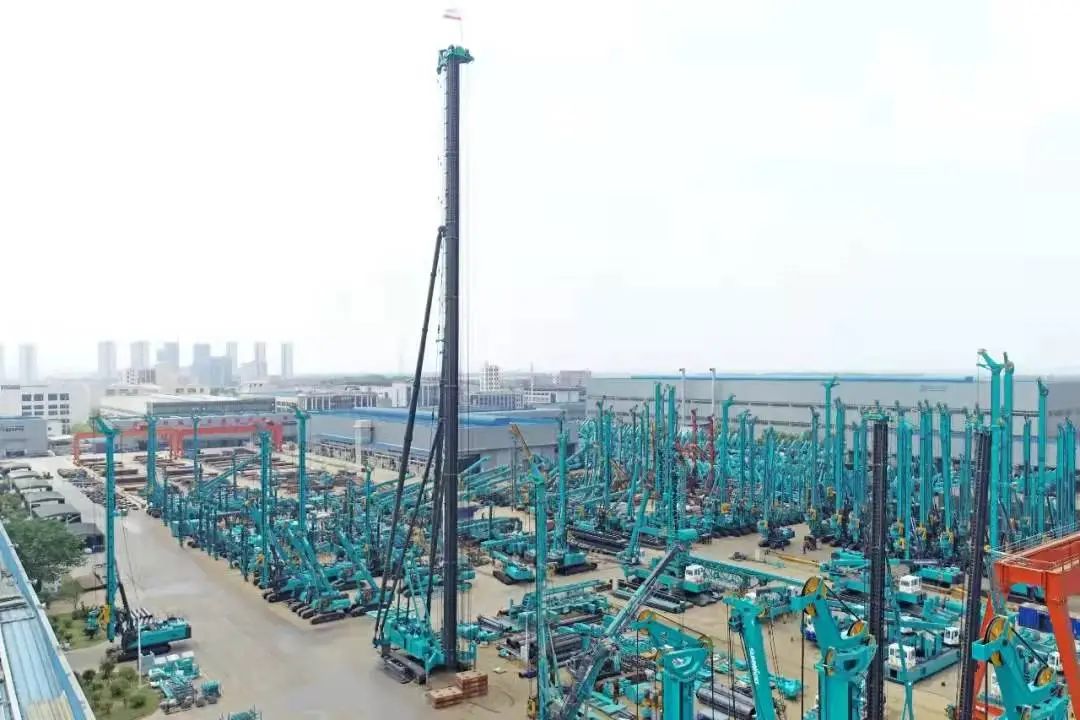 山河智能高端工程装备智能工厂项目荣获"2024年度中国智能制造最佳应用实践案例"